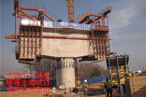 中铁十二局承建青连高铁日照跨迎宾路桥
